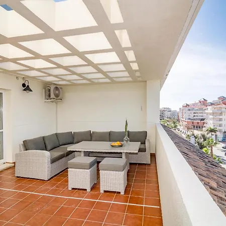 Pdm - Elegant With Breathtaking Sea View Apartment